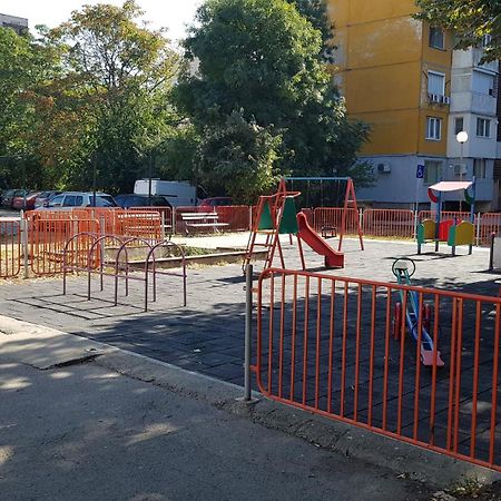 Апартамент За Гости Ива Ruse Exteriör bild